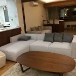 Modern 2 Bed Large