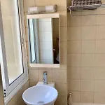 Modern 2 Bed Large