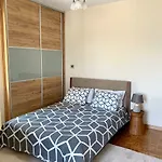 Modern 2 Bed Large Apartment Nikosia