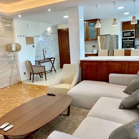 Modern 2 Bed Large Close To Of Cyprus And Hospital Appartamento *