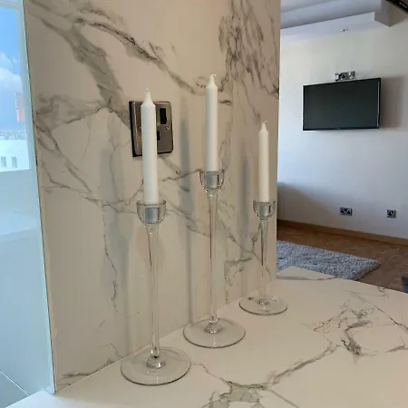 Modern 2 Bed Large Close To Of Cyprus And Hospital Appartamento