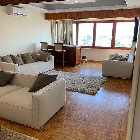Modern 2 Bed Large Close To Of Cyprus And Hospital アパート ニコシア
