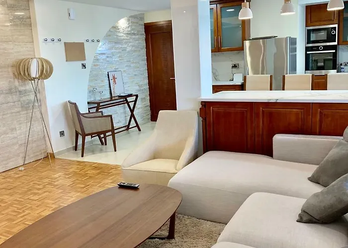 Modern 2 Bed Large 公寓 *