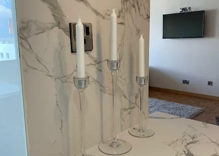 Modern 2 Bed Large Appartamento